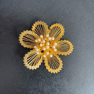 MONET Flower Brooch 80’s Vintage